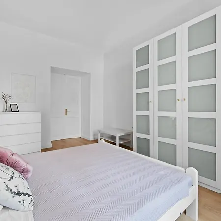 White Imperial Apartment Pula