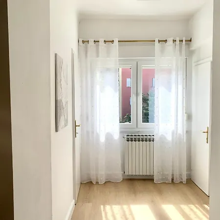 Apartment White Imperial Pula