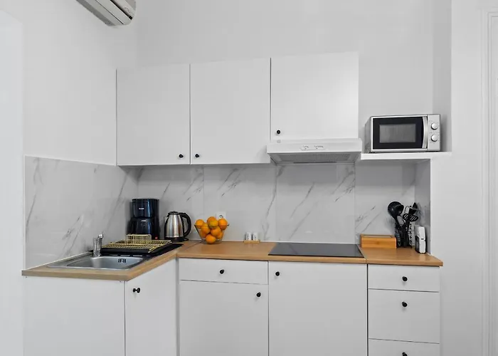 White Imperial Appartement *
